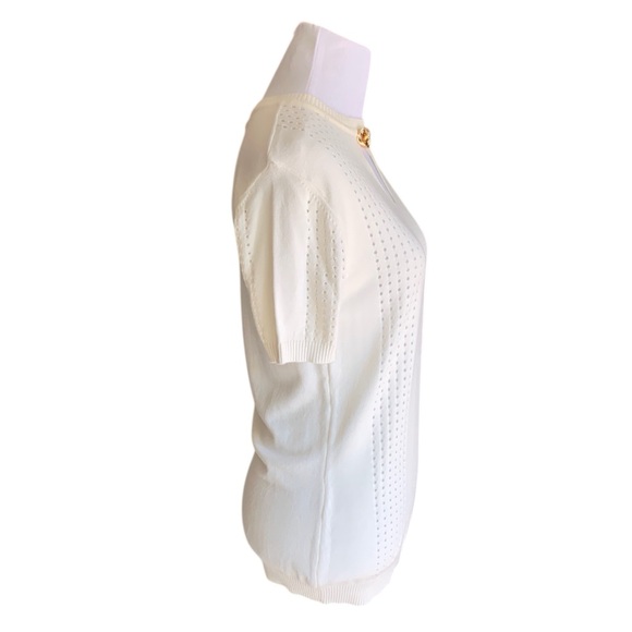 🆕 Chanel Style Ivory Knit Top with Gold Chain Detail 🆕 - Picture 6 of 10